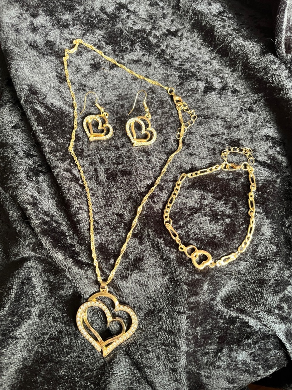 Gold Heart Pendant Necklace, Earrings & Bracelet Set